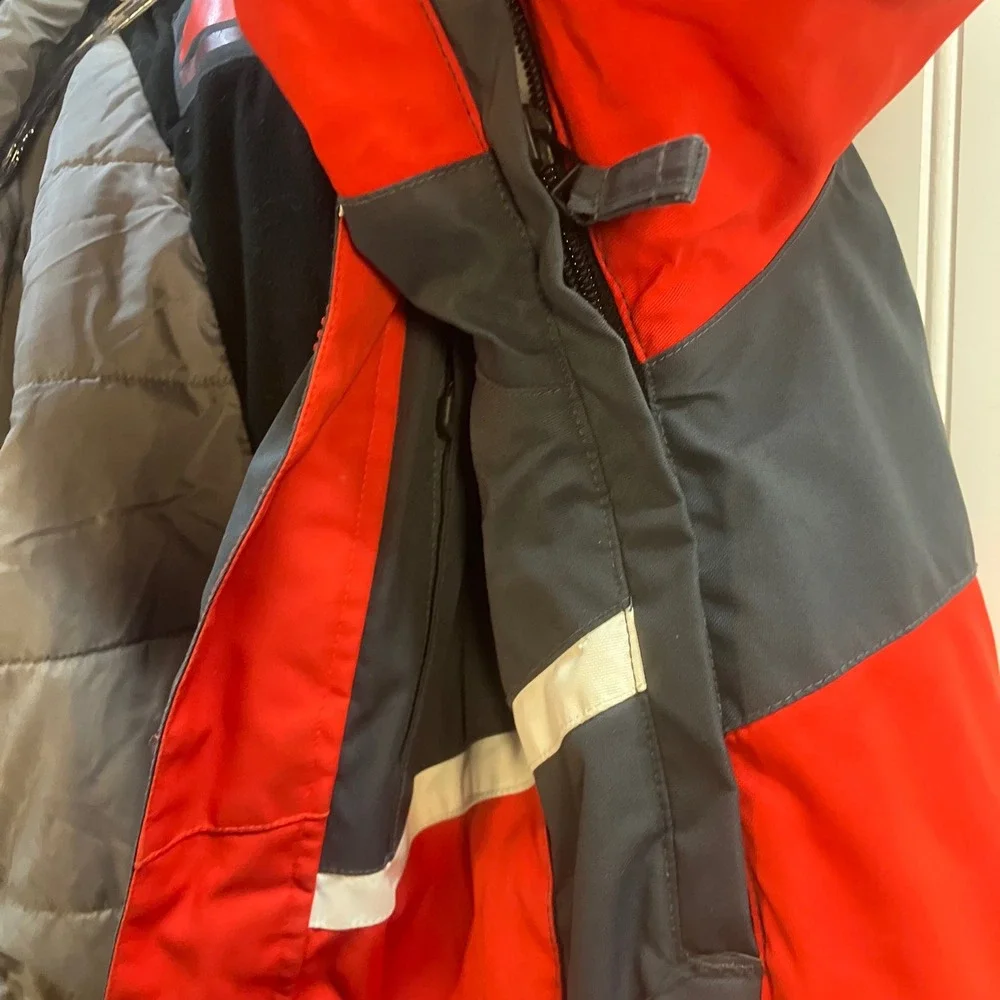 Obermeyer Rebel Jacket Teen Boy Large 14-16 Red Grey Insulated Ski Snow Gorpcore